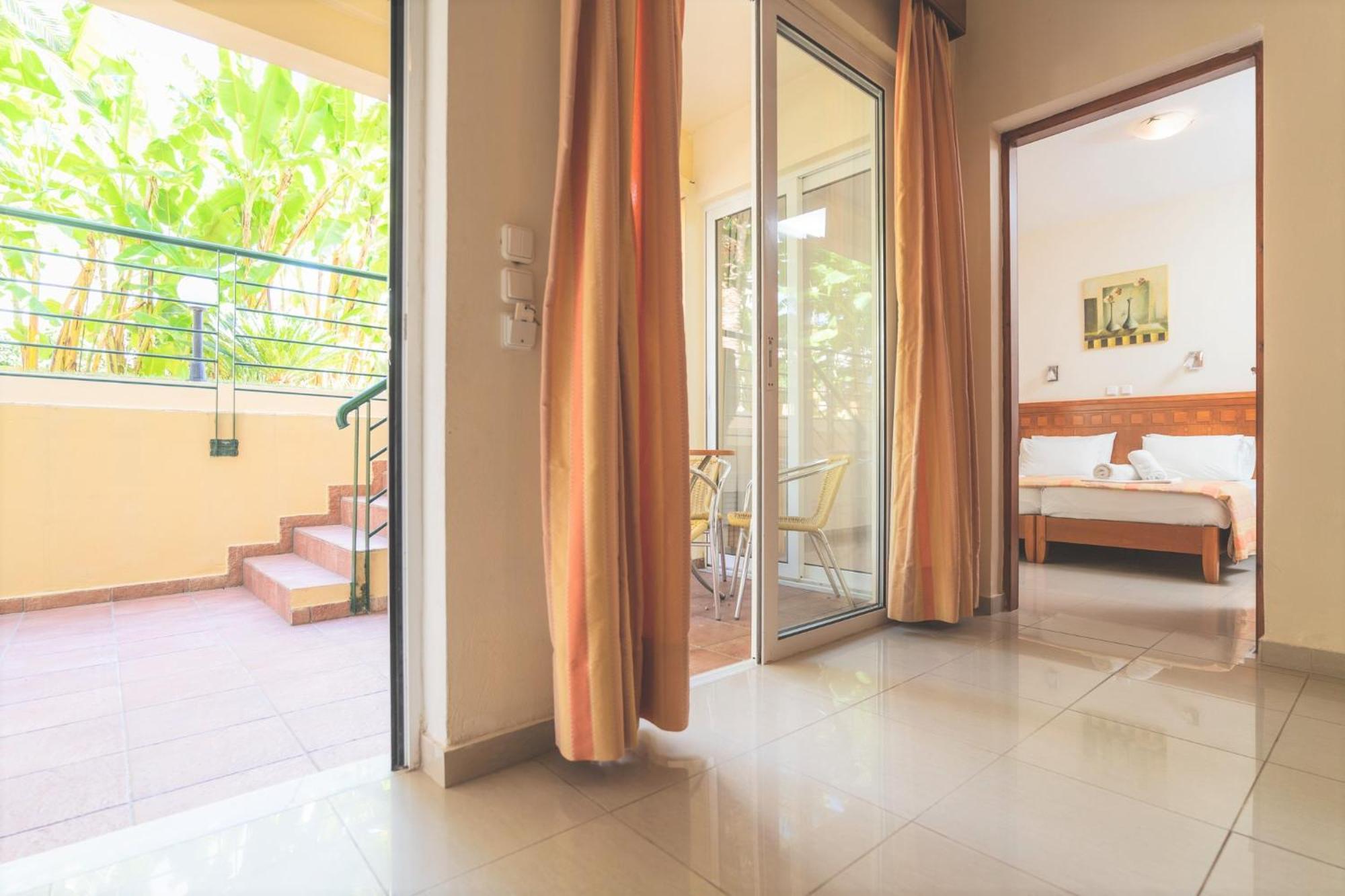 Helios Apartments Kato Daratso Ngoại thất bức ảnh