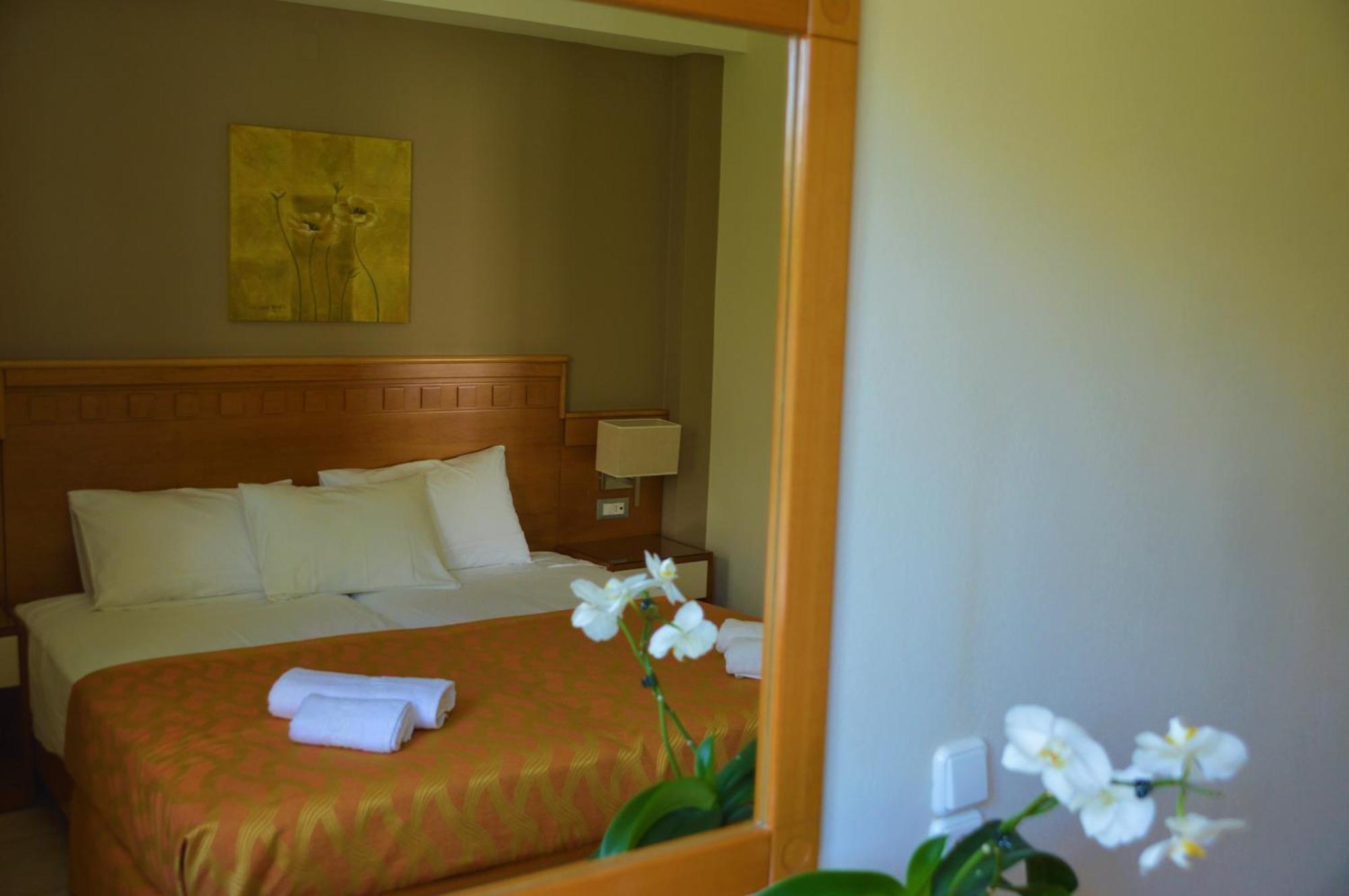 Helios Apartments Kato Daratso Phòng bức ảnh