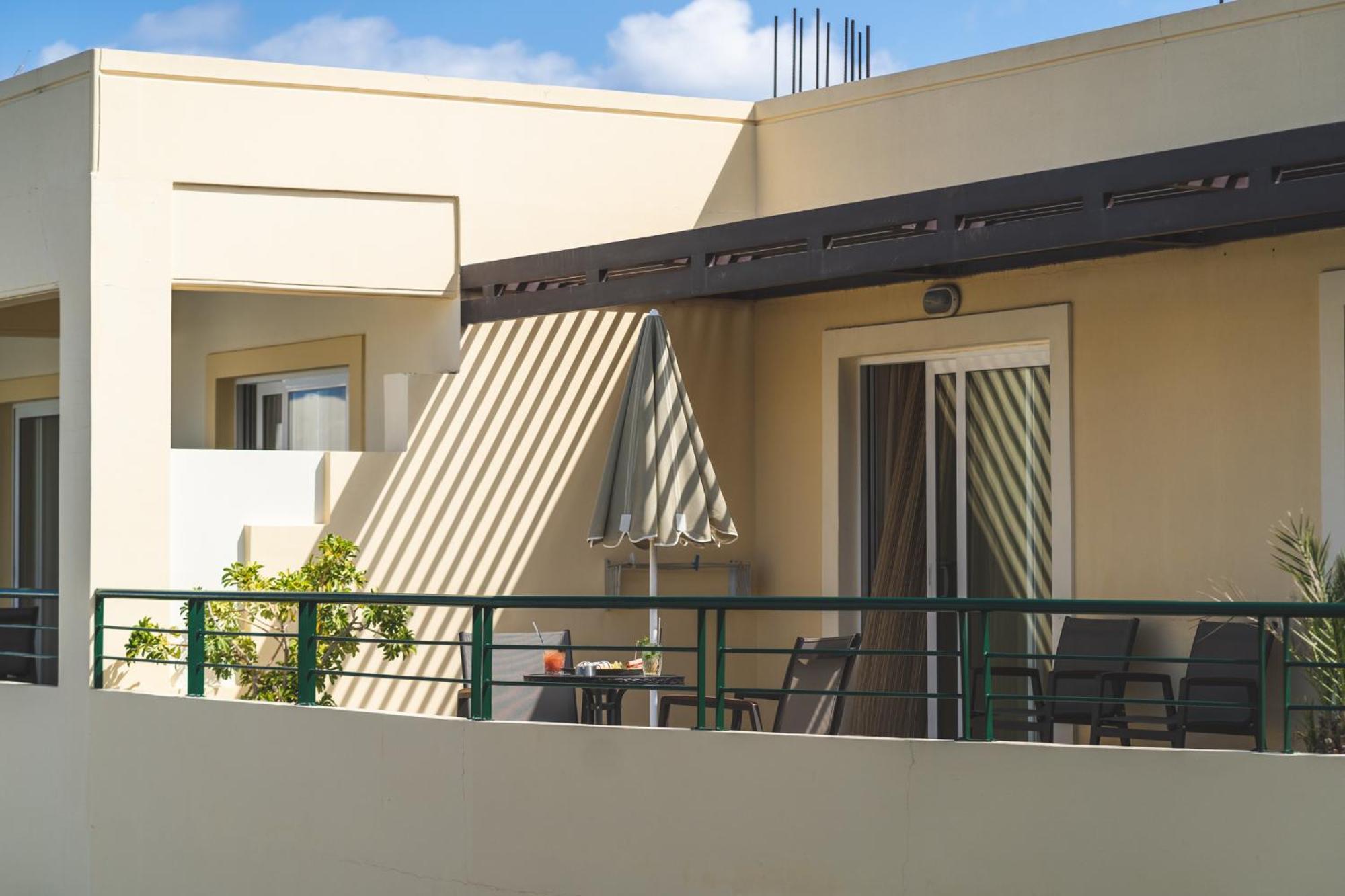Helios Apartments Kato Daratso Phòng bức ảnh