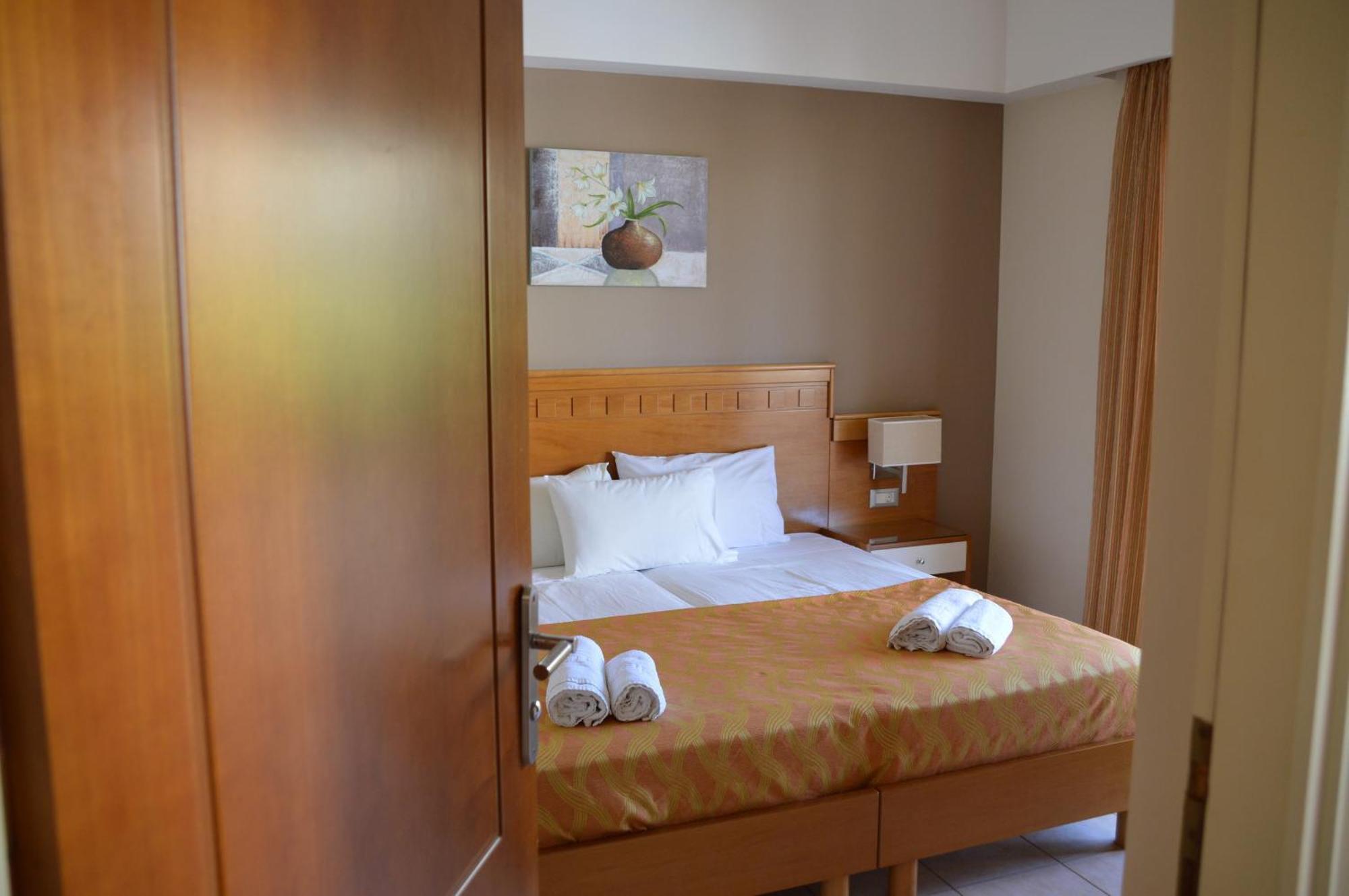 Helios Apartments Kato Daratso Phòng bức ảnh