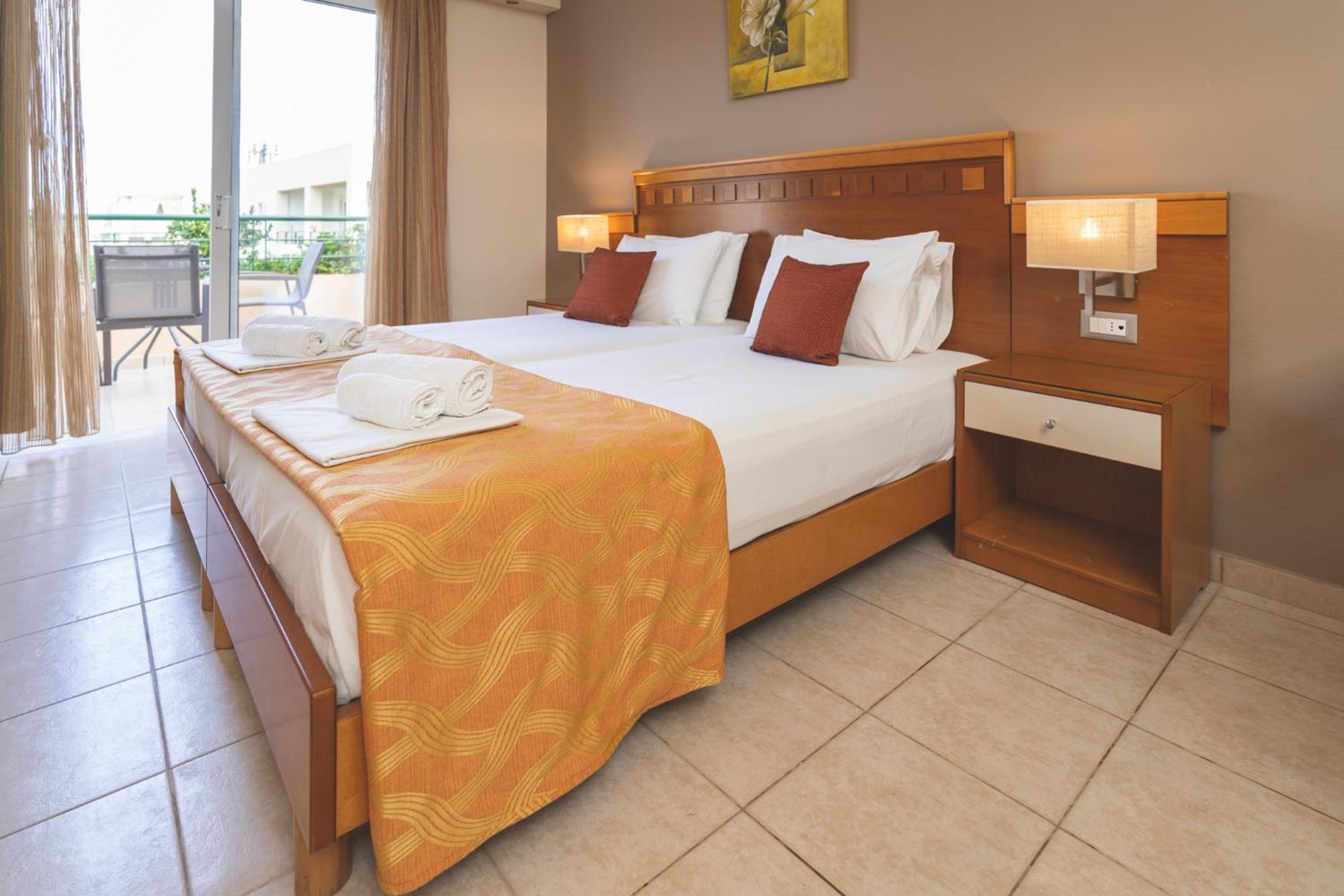 Helios Apartments Kato Daratso Phòng bức ảnh
