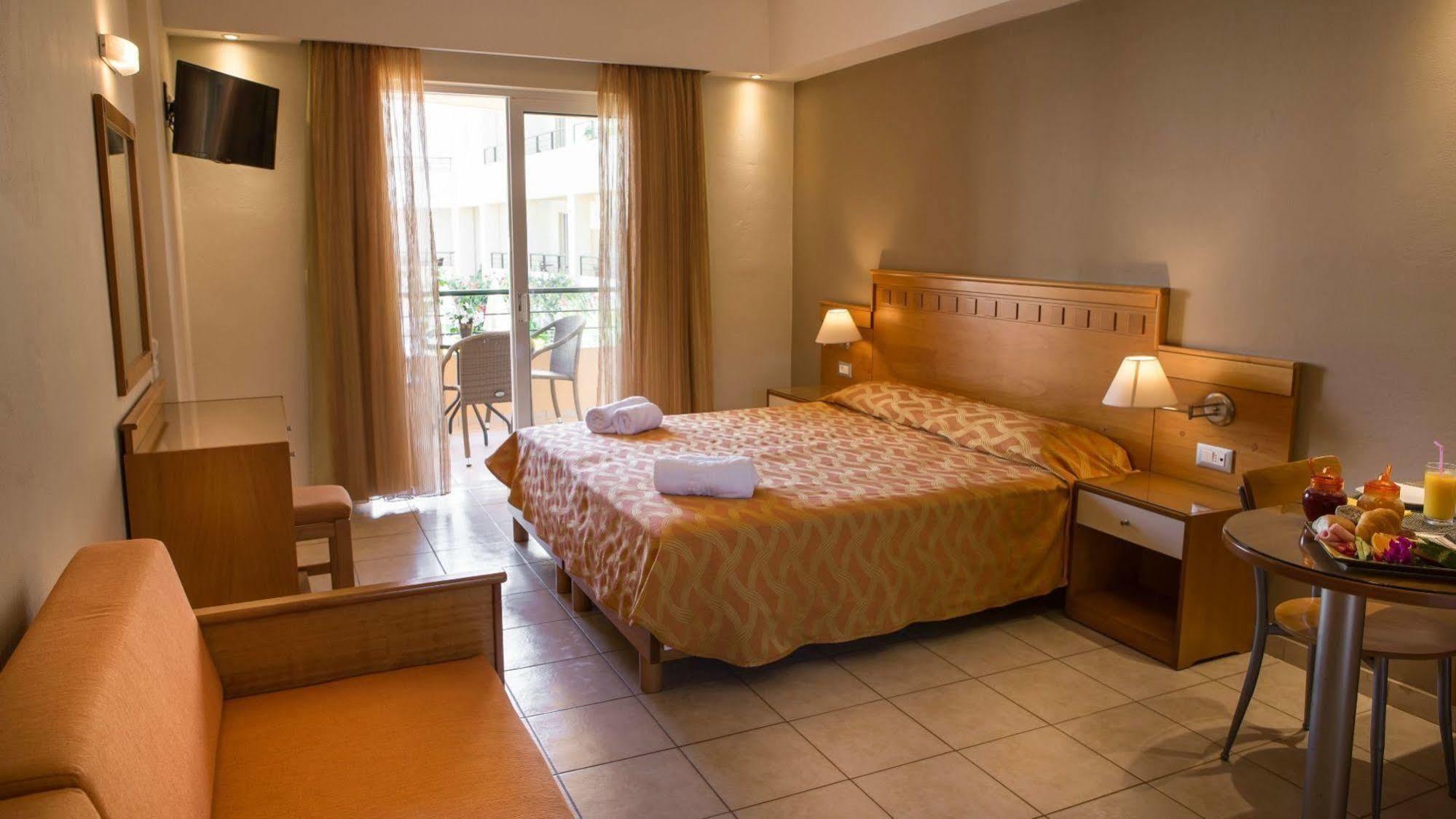 Helios Apartments Kato Daratso Ngoại thất bức ảnh