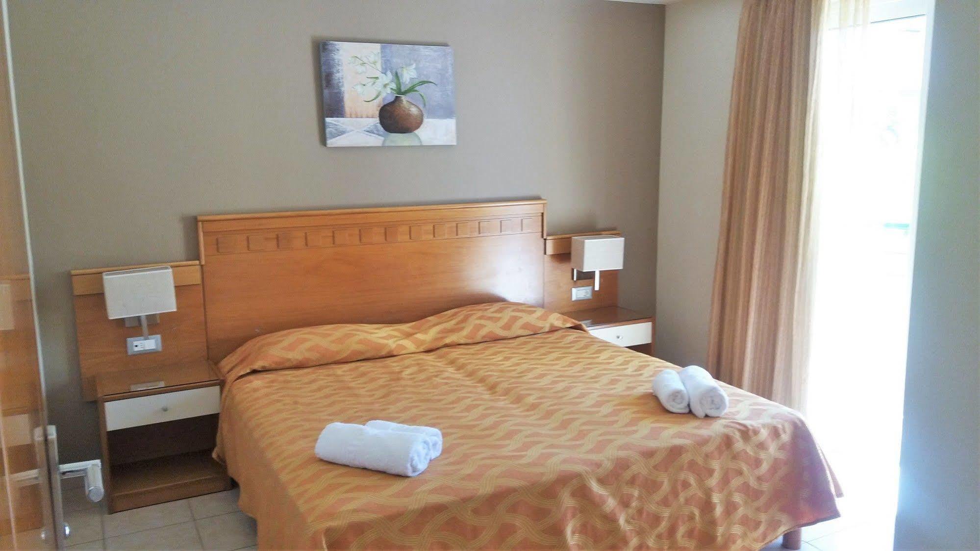 Helios Apartments Kato Daratso Ngoại thất bức ảnh