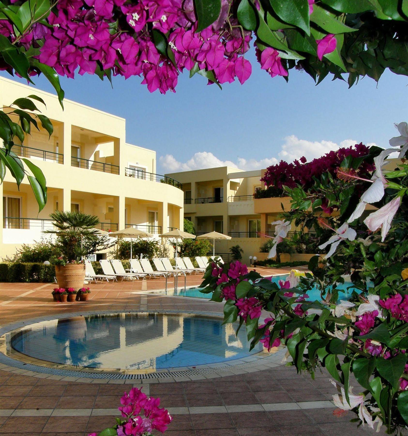 Helios Apartments Kato Daratso Ngoại thất bức ảnh