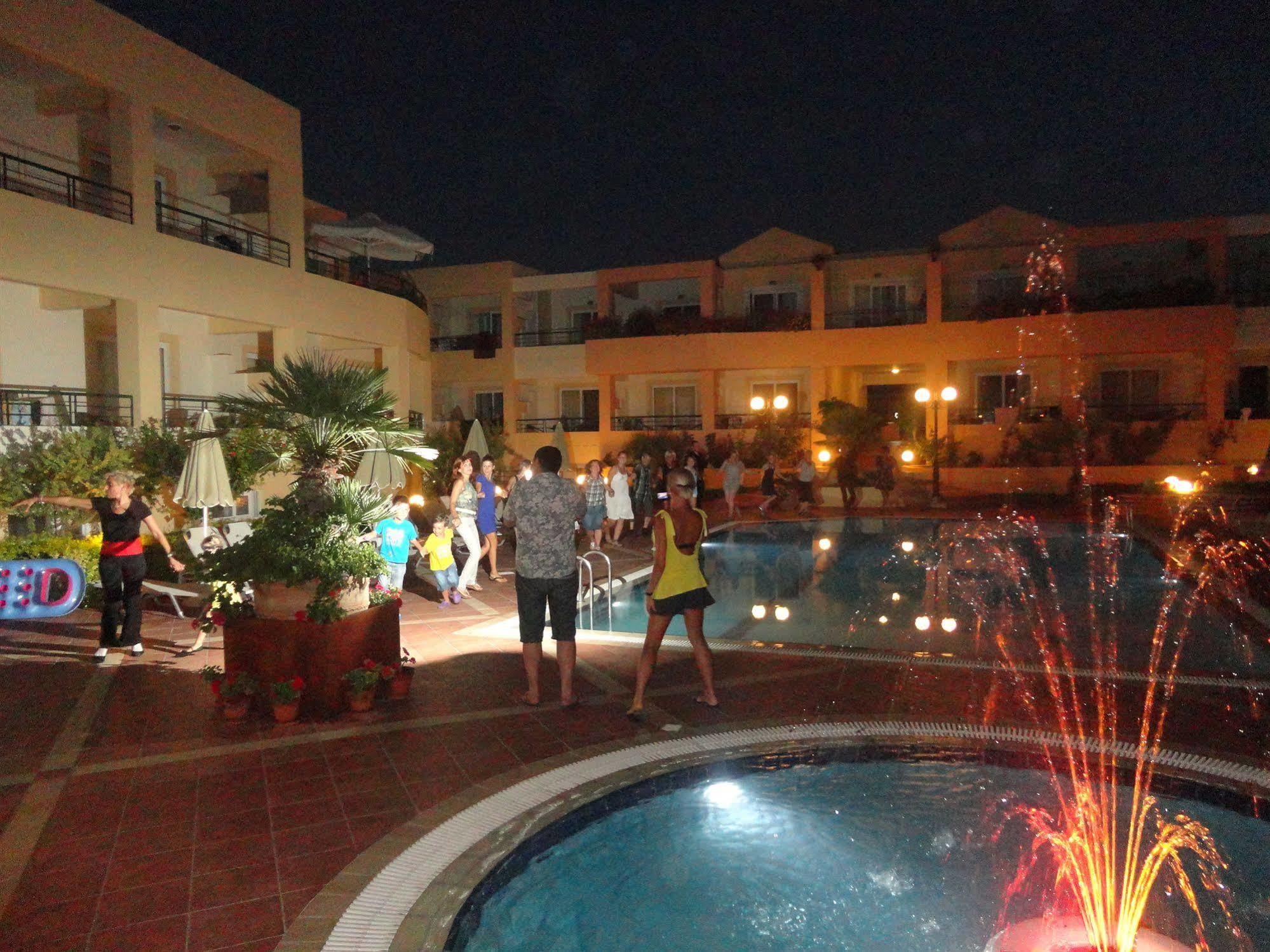 Helios Apartments Kato Daratso Ngoại thất bức ảnh