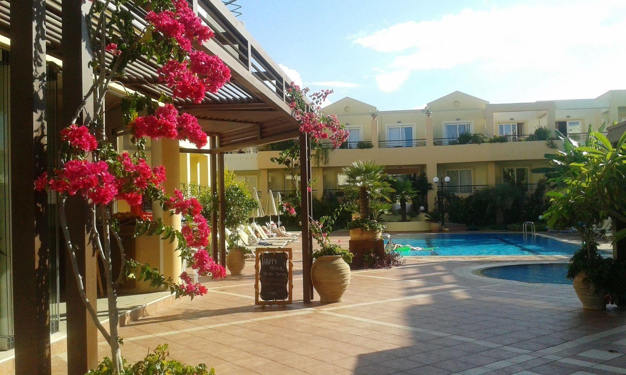 Helios Apartments Kato Daratso Ngoại thất bức ảnh